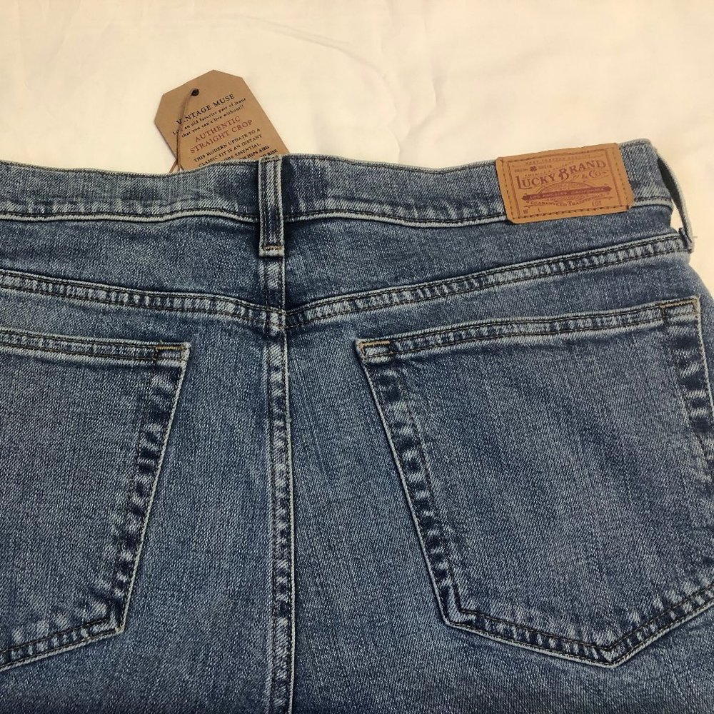 NWT! Lucky Brand Mid Rise Authentic Straight Jean - Picture 6 of 6